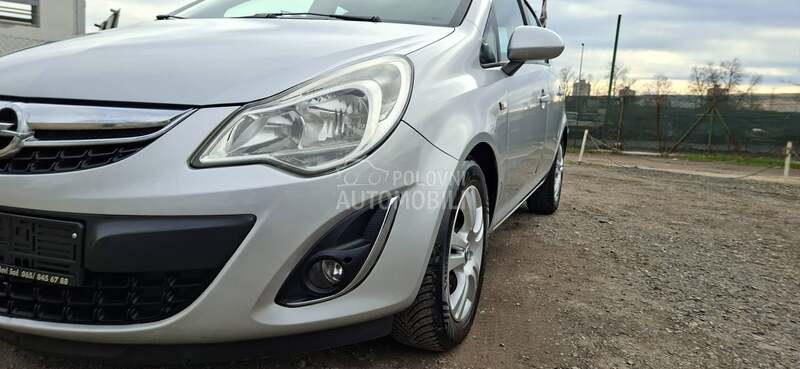 Opel Corsa D 1.3 REZERVISA NO