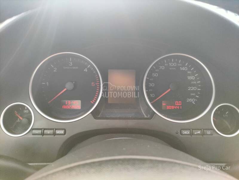 Audi A4 2.0 TDI S LINE FUL