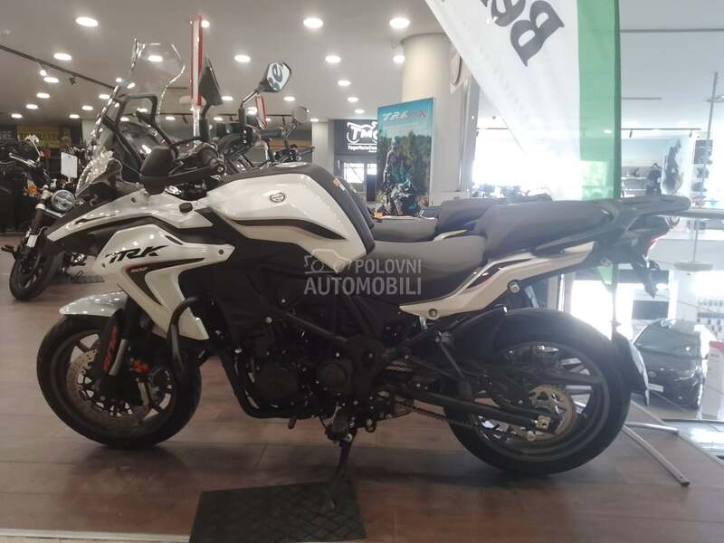 Benelli trk 502