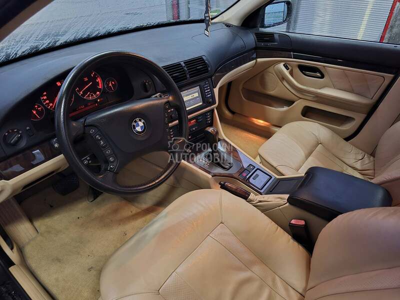 BMW 535 v8 E X L U S I V E