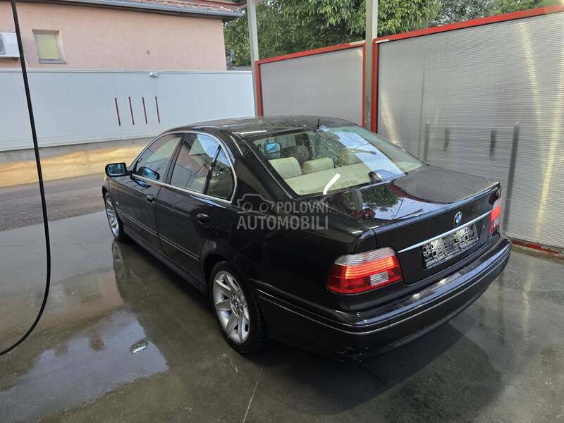 BMW 535 v8 E X L U S I V E