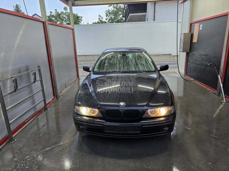 BMW 535 v8 E X L U S I V E