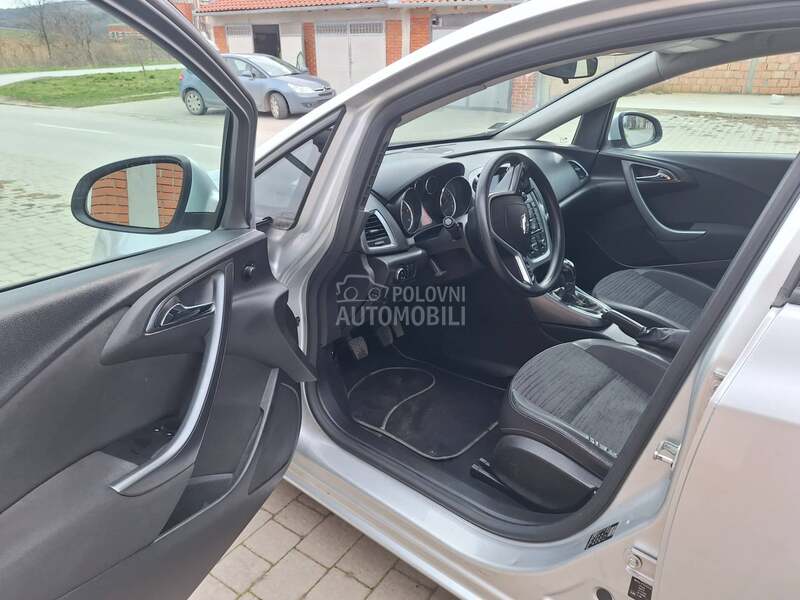 Opel Astra J 1.7 cdti