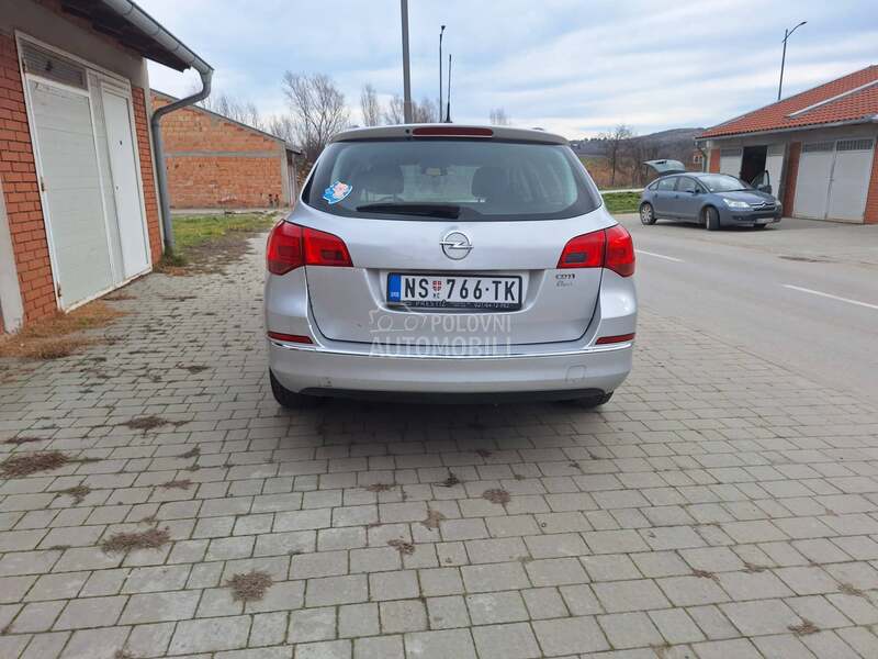 Opel Astra J 1.7 cdti