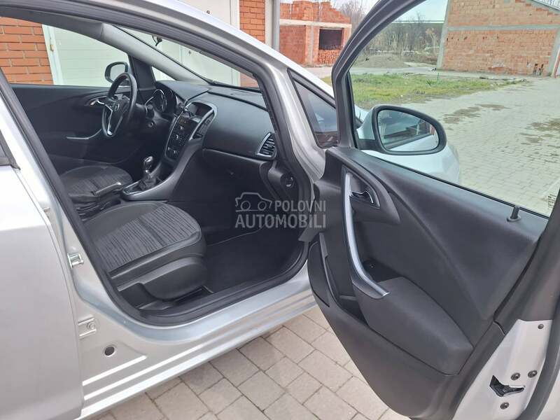 Opel Astra J 1.7 cdti