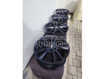 Aluminijumske felne Momo Reds 17" 5 x 108