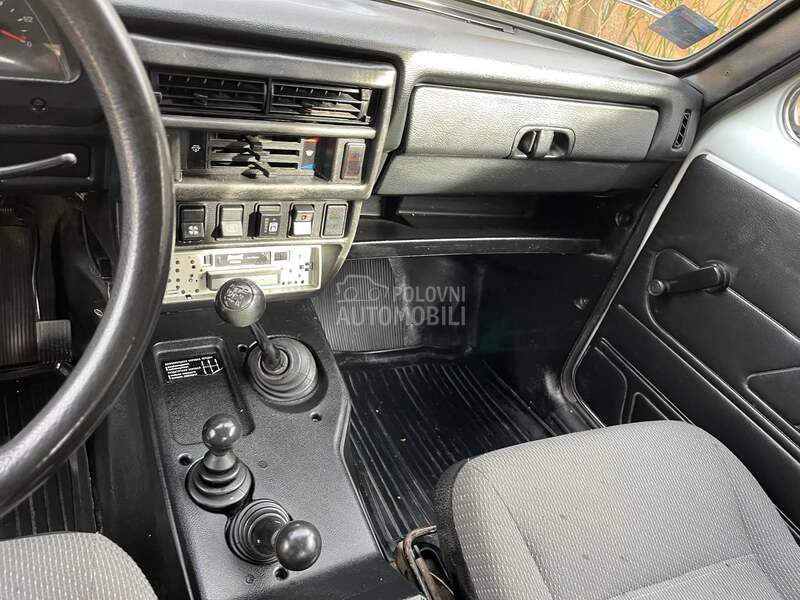 Lada Niva 1.7