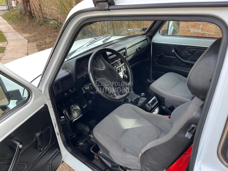 Lada Niva 1.7