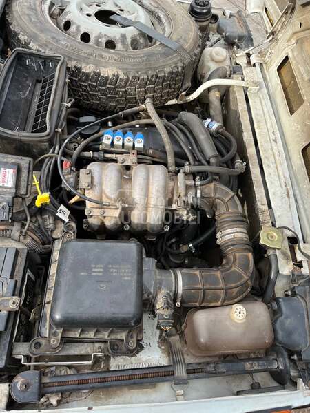 Lada Niva 1.7