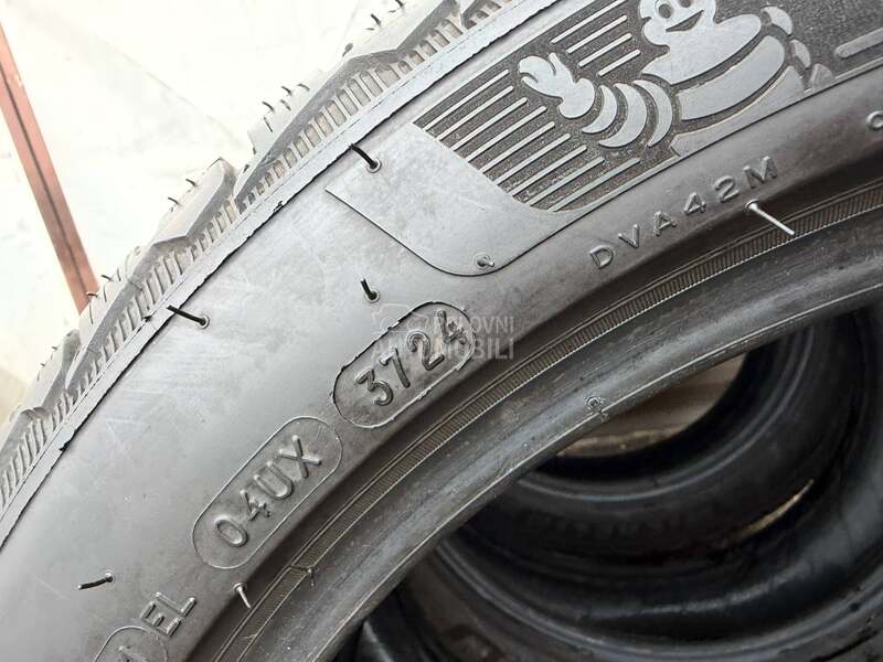 Michelin 235/45 R18 Zimska