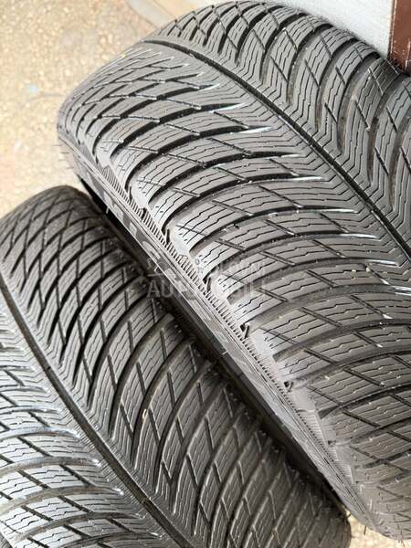 Michelin 235/45 R18 Zimska