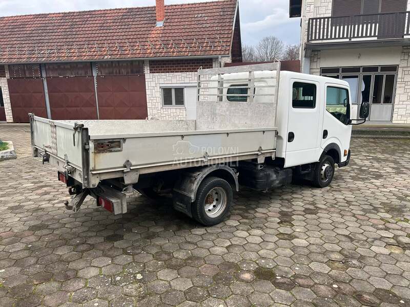 Nissan Cabstar 