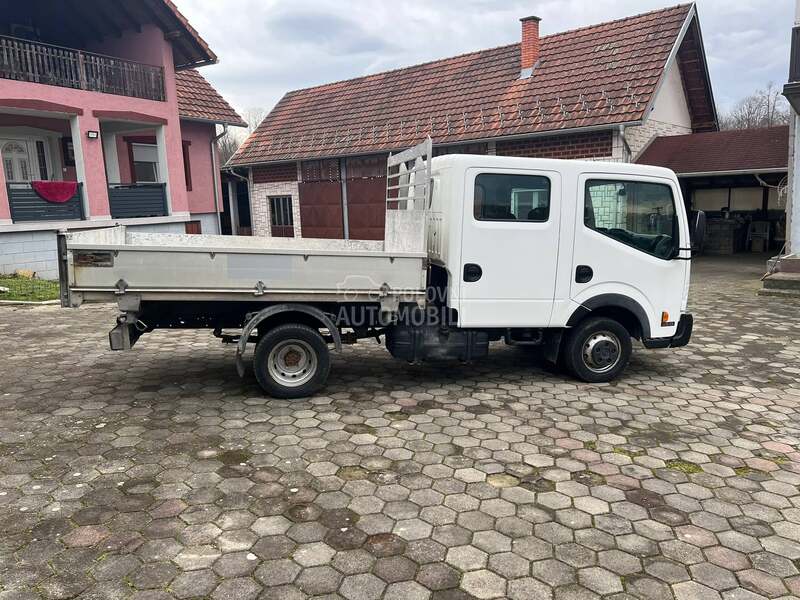 Nissan Cabstar 