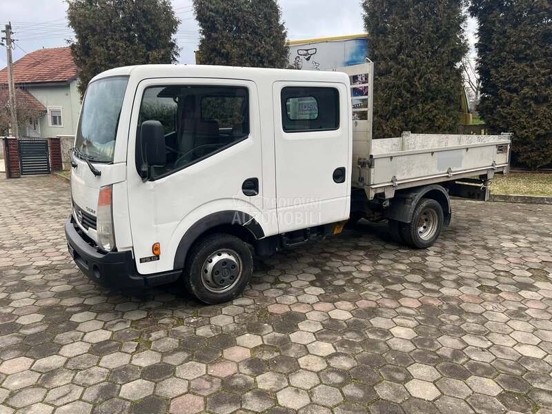 Nissan Cabstar 