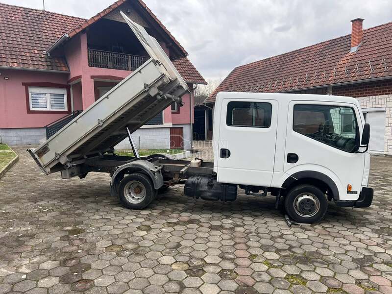 Nissan Cabstar 