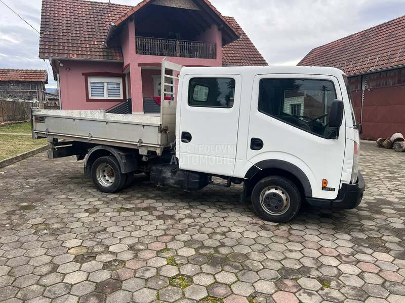 Nissan Cabstar 