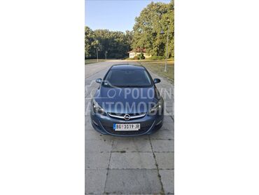 Opel Astra J 