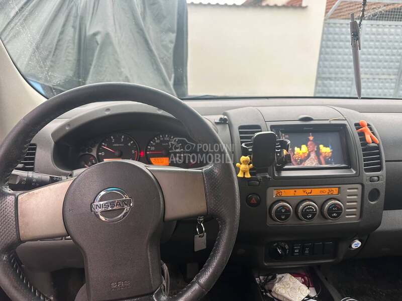 Nissan Navara 2.5