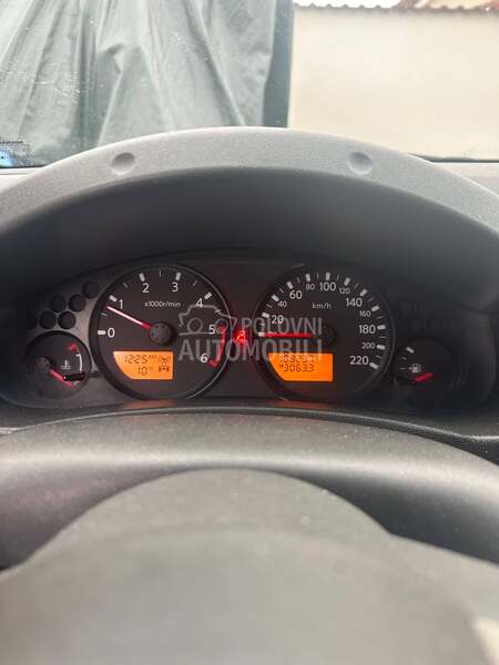 Nissan Navara 2.5