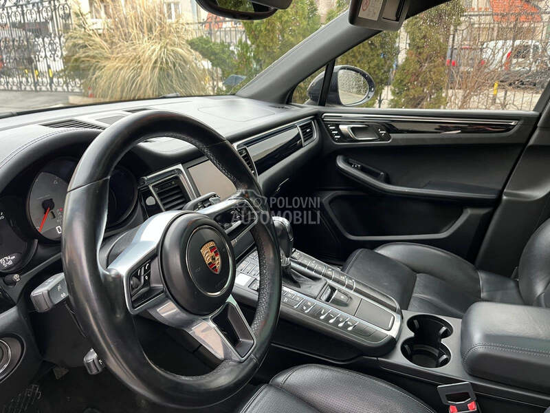 Porsche Macan s