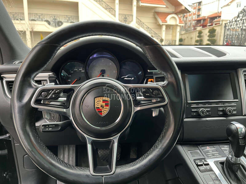 Porsche Macan s