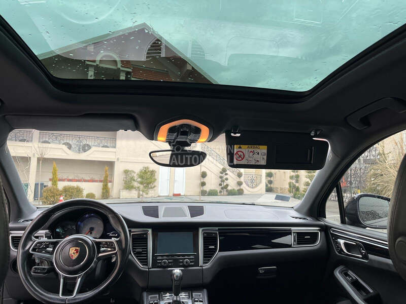 Porsche Macan s