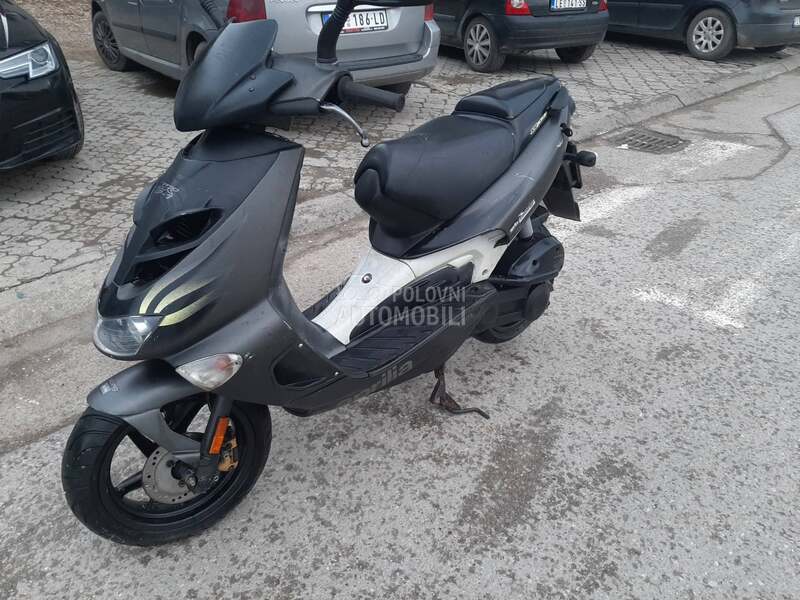Aprilia SR