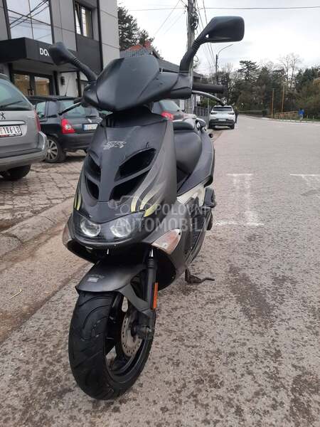 Aprilia SR