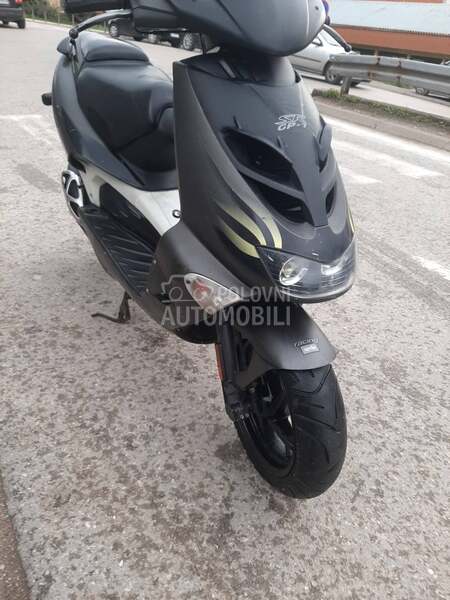 Aprilia SR