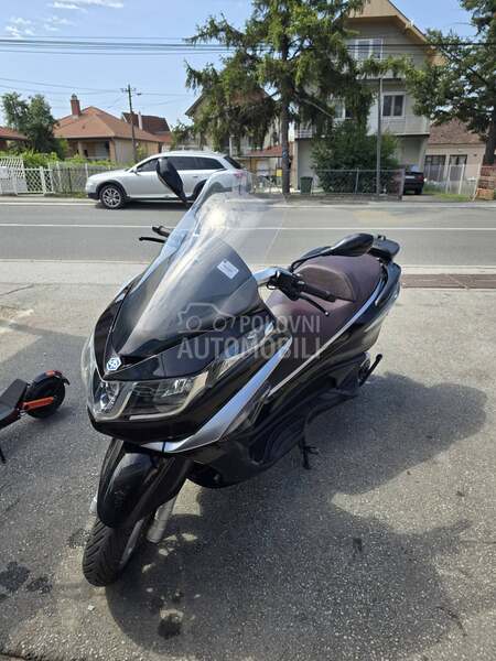 Piaggio X10 Executive Abs