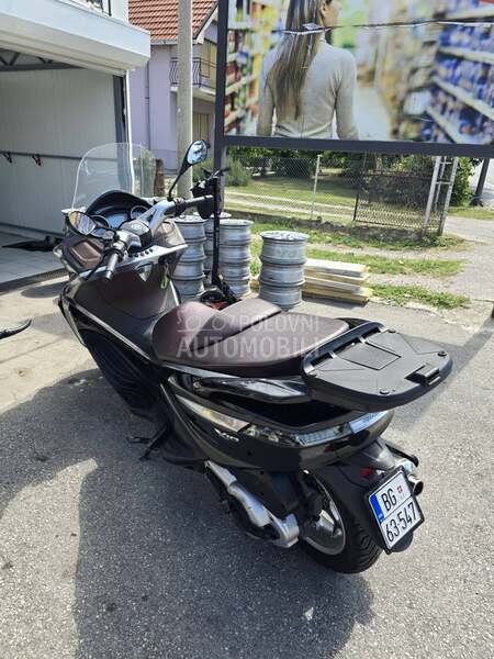 Piaggio X10 Executive Abs