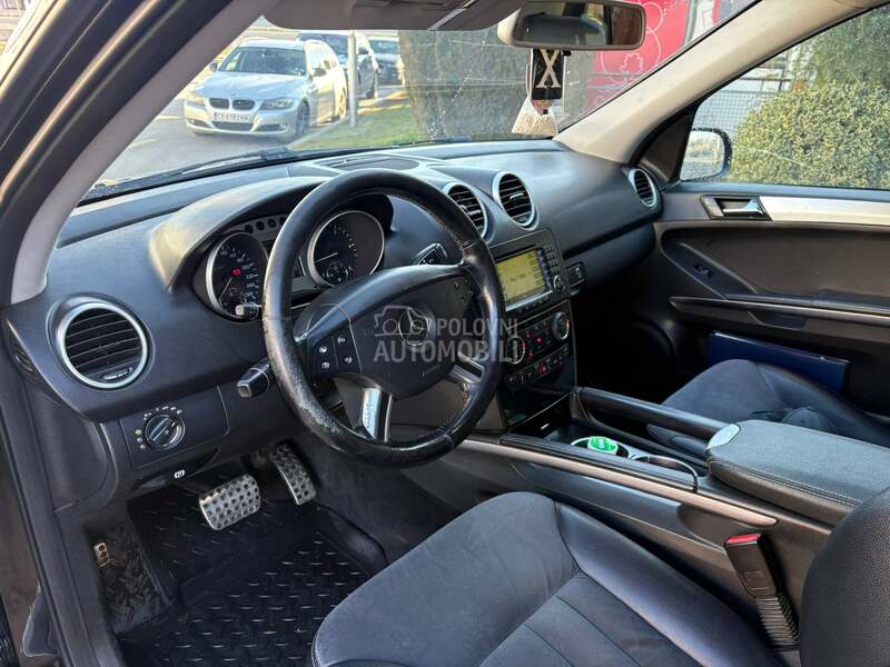 Mercedes Benz ML 320 