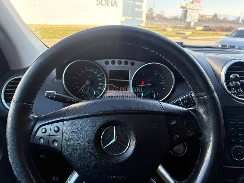 Mercedes Benz ML 320 