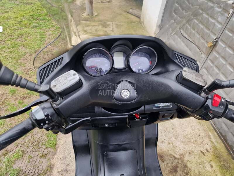 Yamaha Majesty
