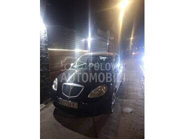 Lancia Ypsilon 
