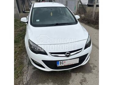 Opel Astra J ENJOY 1.6