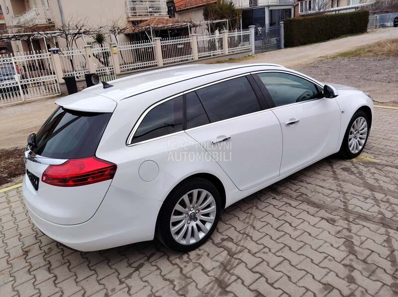 Opel Insignia 1.8 B