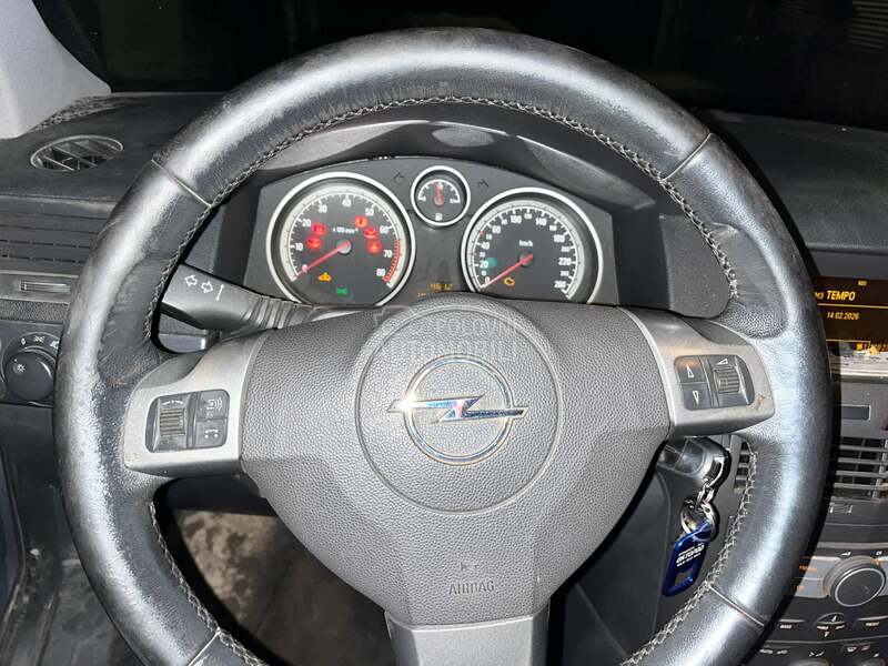 Opel Astra H 