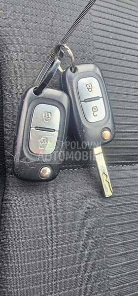 Renault Clio 1.2 16v 20TH