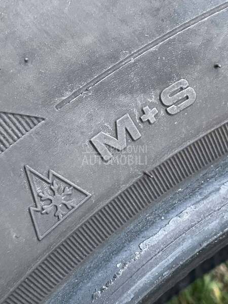 Goodyear 195/65 R15 Zimska