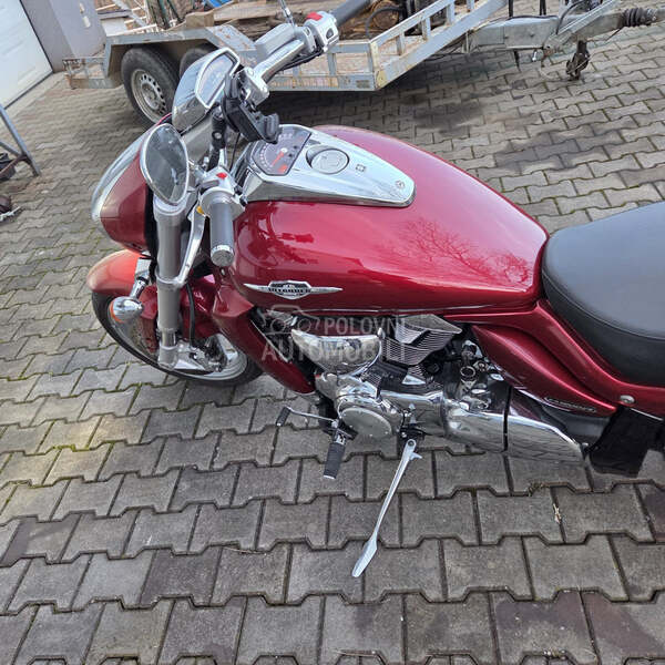 Suzuki intruder 1800 m