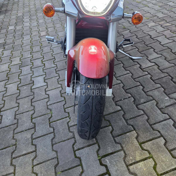 Suzuki intruder 1800 m