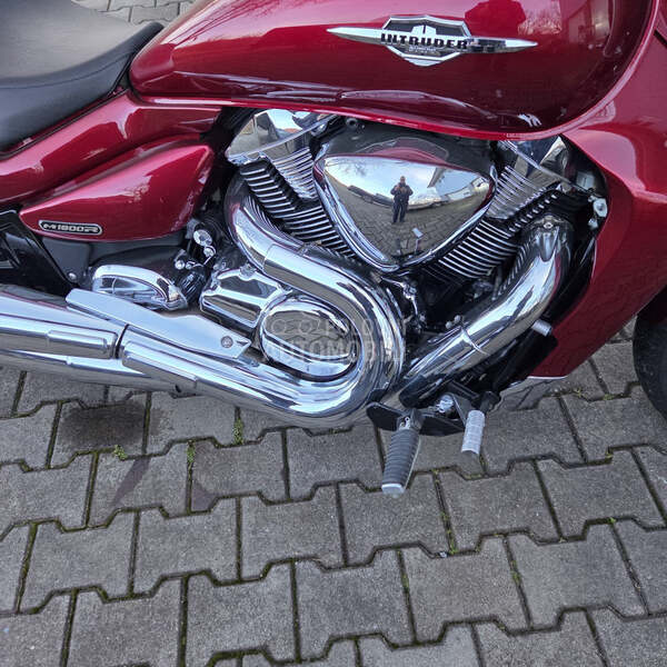 Suzuki intruder 1800 m