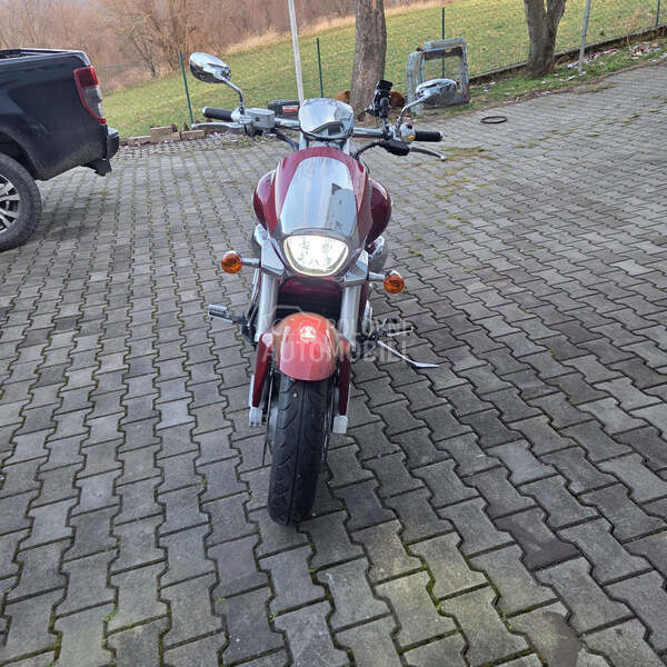 Suzuki intruder 1800 m