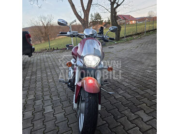 Suzuki intruder 1800 m