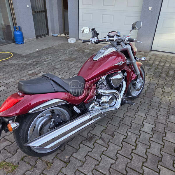 Suzuki intruder 1800 m