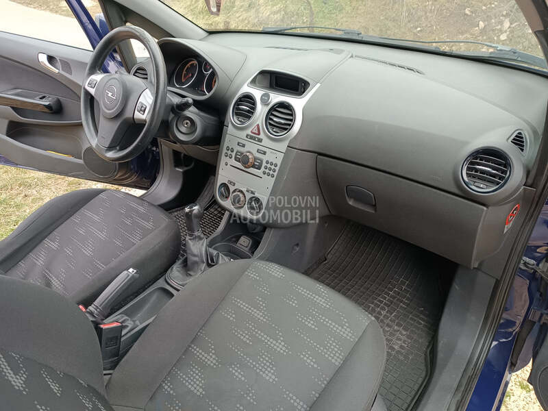 Opel Corsa D 