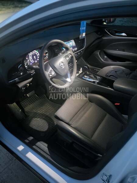 Opel Insignia 2.0 GRAND SPORT/AT8