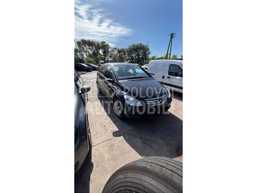 Mercedes Benz B 200 