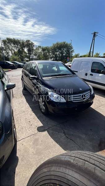 Mercedes Benz B 200 
